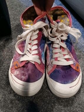High Top Shoes Rocket Dog Size 6.5